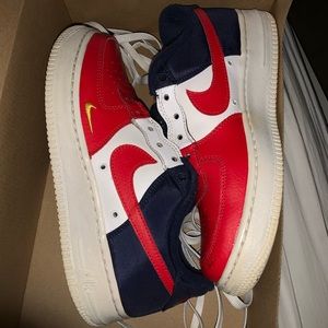 Nike air force 1's LV8 'Independence Day